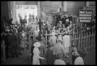 Passengers outside of the S.S. Mariposa, Los Angeles