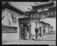 Street scene in Chinatown, Los Angeles (Calif.)