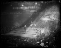 Boxing match between Bob Nestell and Lee Ramage at the Olympic Auditorium, Los Angeles, 1937