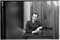 Accused murderer Paul A. Wright on the witness stand, Los Angeles, 1938