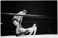 Heavyweight wrestler Vincent López grappling with newcomer El Pulpo at the Olympic, Los Angeles, 1937