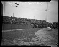 Crowd gathers to hear strike organizers speak during the Douglas Aircraft Corporation strike, Santa Monica, 1937