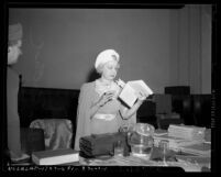 Edna Ballard [aka Lotus Ray King], leader of I AM movement at opening of trial on mail fraud in Los Angeles, Calif., circa 1941