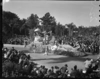 "Marie Antoinette and Louis XVI" float at the Tournament of Roses Parade, Pasadena, 1936