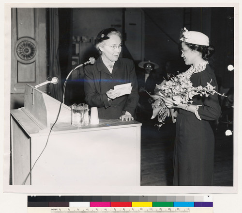 Mrs. Hiltner speaking to Rosa Parks, Seattle, Wash