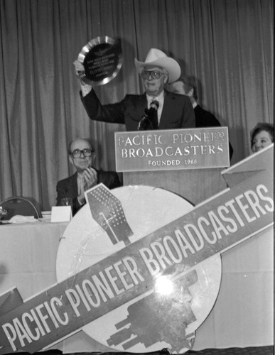 Clayton Moore receives an award from the Pacific Pioneer Broadcasters