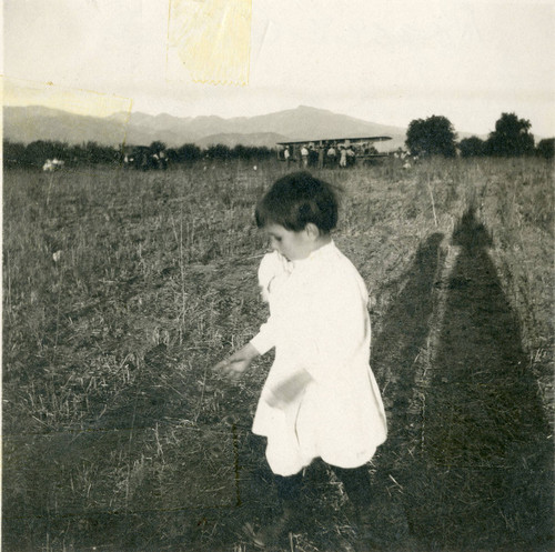 C. O. Barker Jr. in Jost Green Fields in south Banning, Calfiornia during the landing of Cal P. Rodgers on his transcontinental flight in 1911