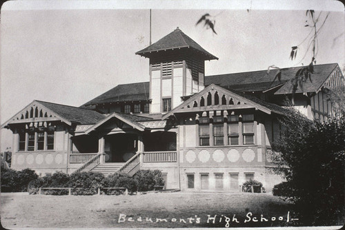 Beaumont High School in 1911