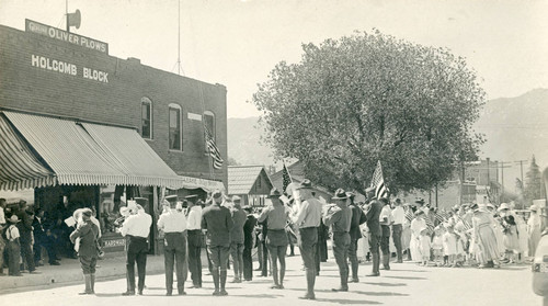 South San Gorgonio Avenue in Banning, California during an Armistice Day celebration in 1919