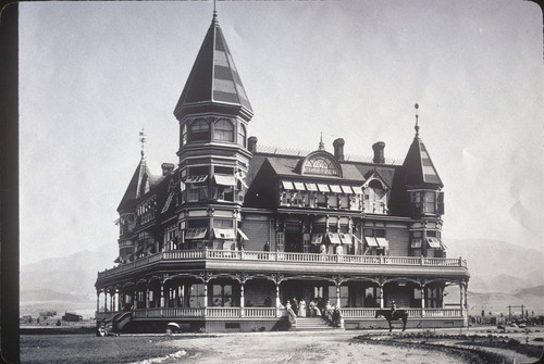 The Hotel Edinburgh in Beaumont, California