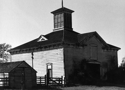 Barn, Petaluma, California