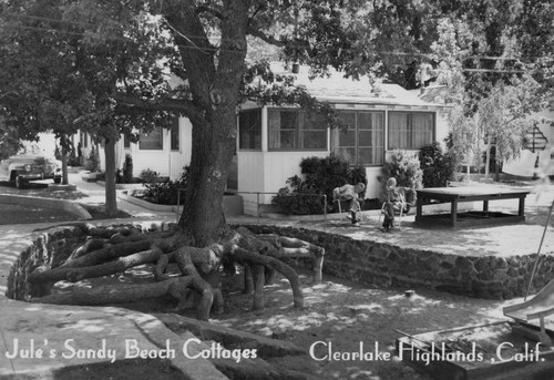 Jule's Sandy Beach Cottages, Clearlake Highlands, California