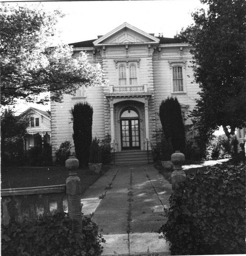 "B" Street residence, Santa Rosa, California