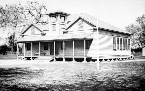 Old Sacramento Avenue School