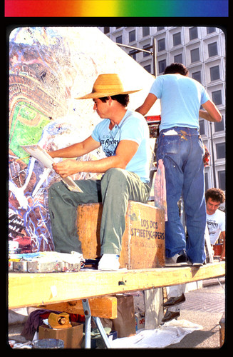 East Los Streetscapers Painting Invasion de Fernando