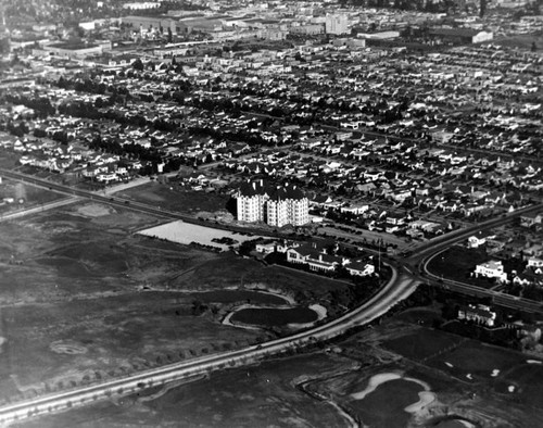 Aerial view of Wilshire Country Club