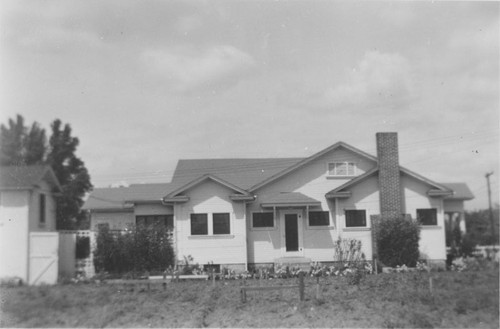 Andrew Edwards residence on North Center Street, Orange, California, ca. 1940