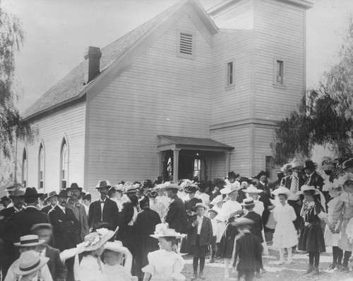 St. Paul's Lutheran Church and congregation, Orange, California, ca. 1907