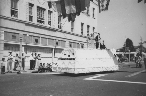 May Day Parade with Perkins Bakery float, Orange, California, 1949