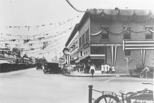 Plaza Square looking down South Glassell Street, Orange, California, ca. 1920