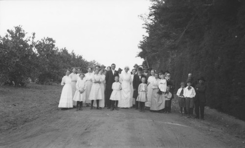 Fitschen-Morner wedding guests, Orange, California, 1914