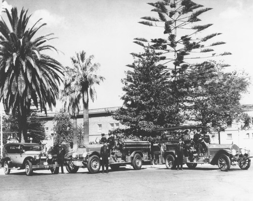 Orange Fire Chief's car and two fire engines at the Plaza Square, Orange, California, 1929