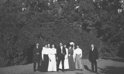 Group at Mrs. Hockemeyers' Orange Orchard, Orange, California, 1909