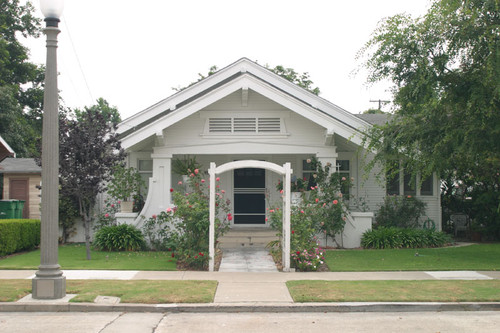 Craftsman bungalow on North Cleveland Street, Orange, California, 2003