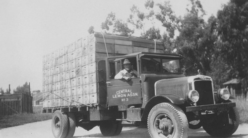 Central Lemon Association truck, Villa Park, California