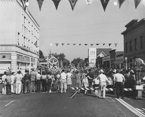 Orange Harvest Festival Parade, Orange, California, 1947