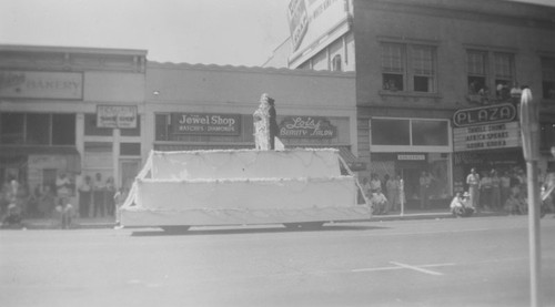 May Day Parade with Perkins Bakery float, Orange, California, 1949