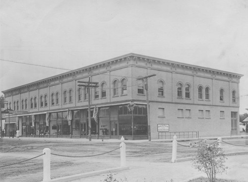 Edwards building looking northeast, Orange, Califonia, ca. 1907