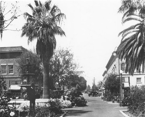 North Glassell Street from the Plaza Circle in Orange, California, ca. 1920