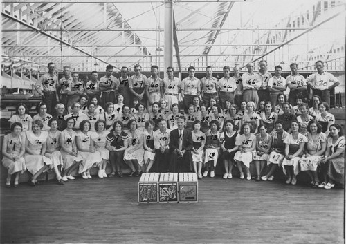 Employees of the Irvine Valencia Growers Packing House