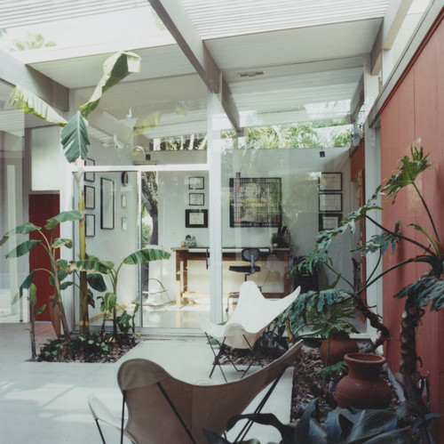 Eichler home in the Fairhaven tract, Orange, California, 2002