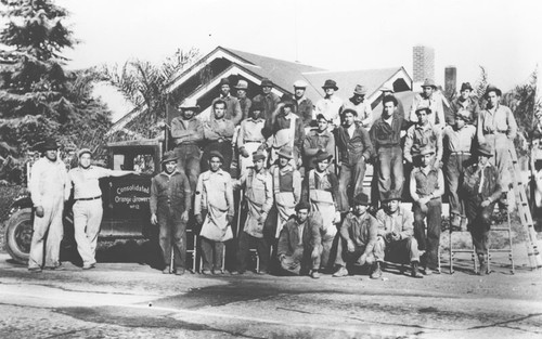 Consolidated Orange Growers Association workers by company truck