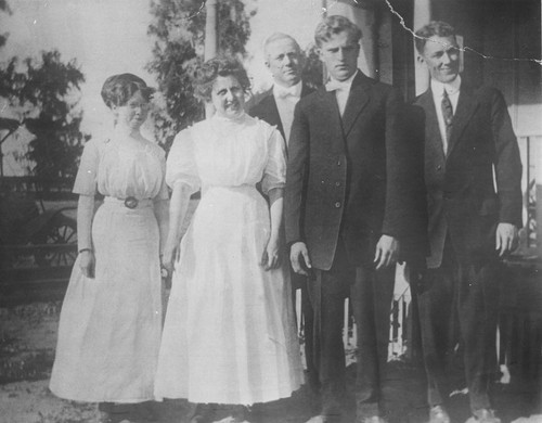 Harry Roy Perkins and Minnie Bell wedding portrait, Orange, California, ca. 1918
