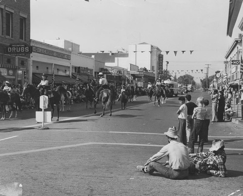 Harvest Festival Parade, Orange, California, 1947