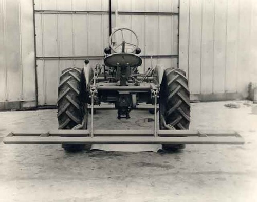 Allis-Chalmers tractor