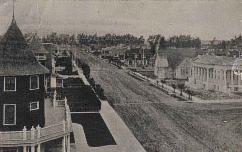 C Street looking north from Hotel Oxnard