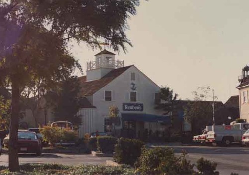 Reuben's Restaurant at harbor