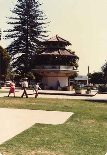 Plaza Park and the Pagoda