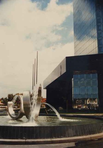 Sculpture fountain beside Financial Plaza high-rise