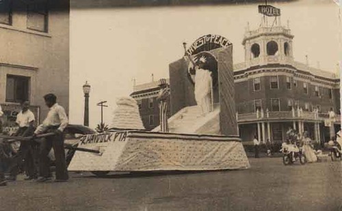 Parade float, R.B. Haydock PTA