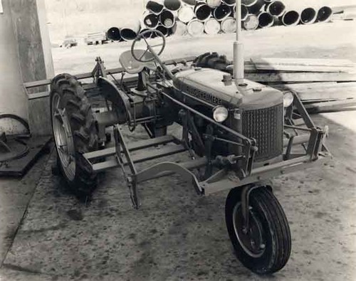 Allis-Chalmers tractor