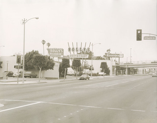 Oxnard Blvd. at 4th Street