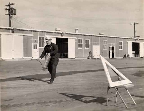 Roy Lockwood giving a demonstration