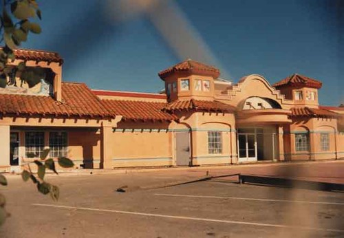 Shopping center at the harbor