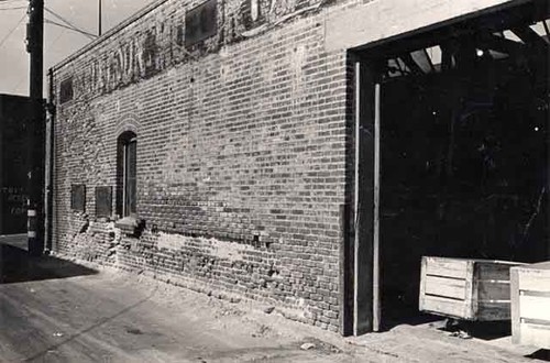 Old Laundro-Mate building