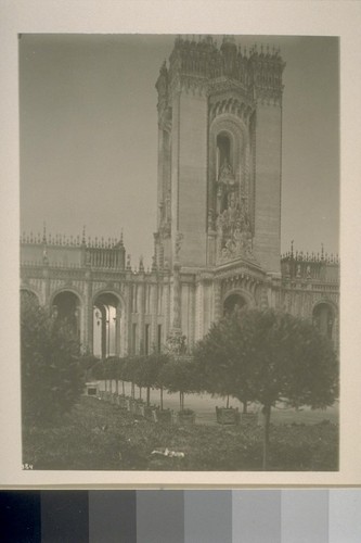 [H384? Tower, Court of Abundance (Louis Christian Mullgardt, architect; "Rise of Civilization" group, Chester Beach, sculptor).]